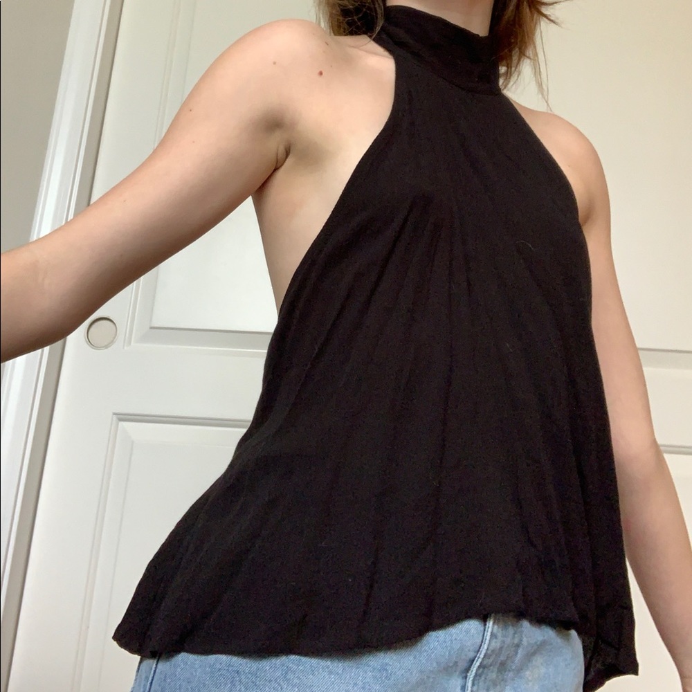 KENDALL AND KYLIE BACKLESS BLACK TOP